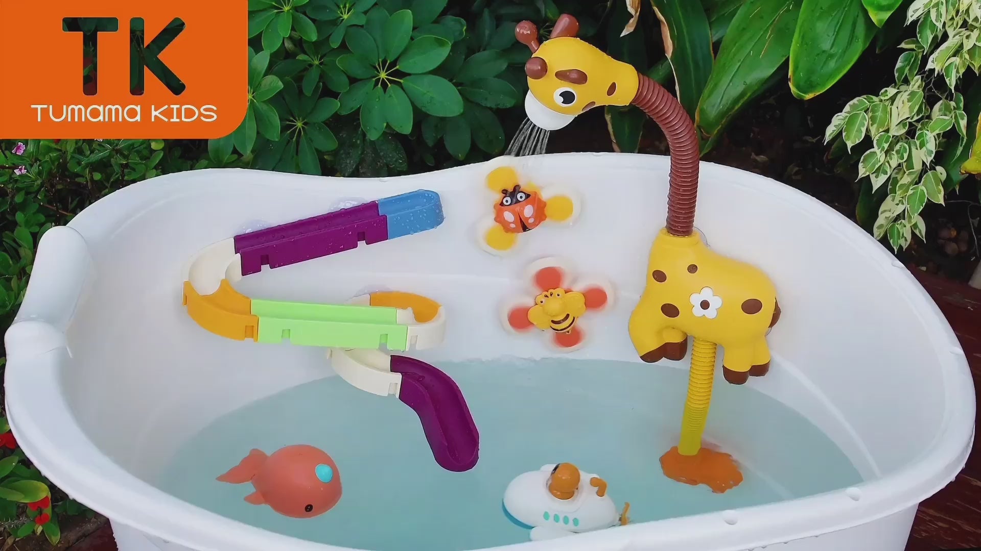 rotating-butterflies-swimming-animals-and-giraffe-shaped-bath-nozzles-are-perfect-for-baby-bathing