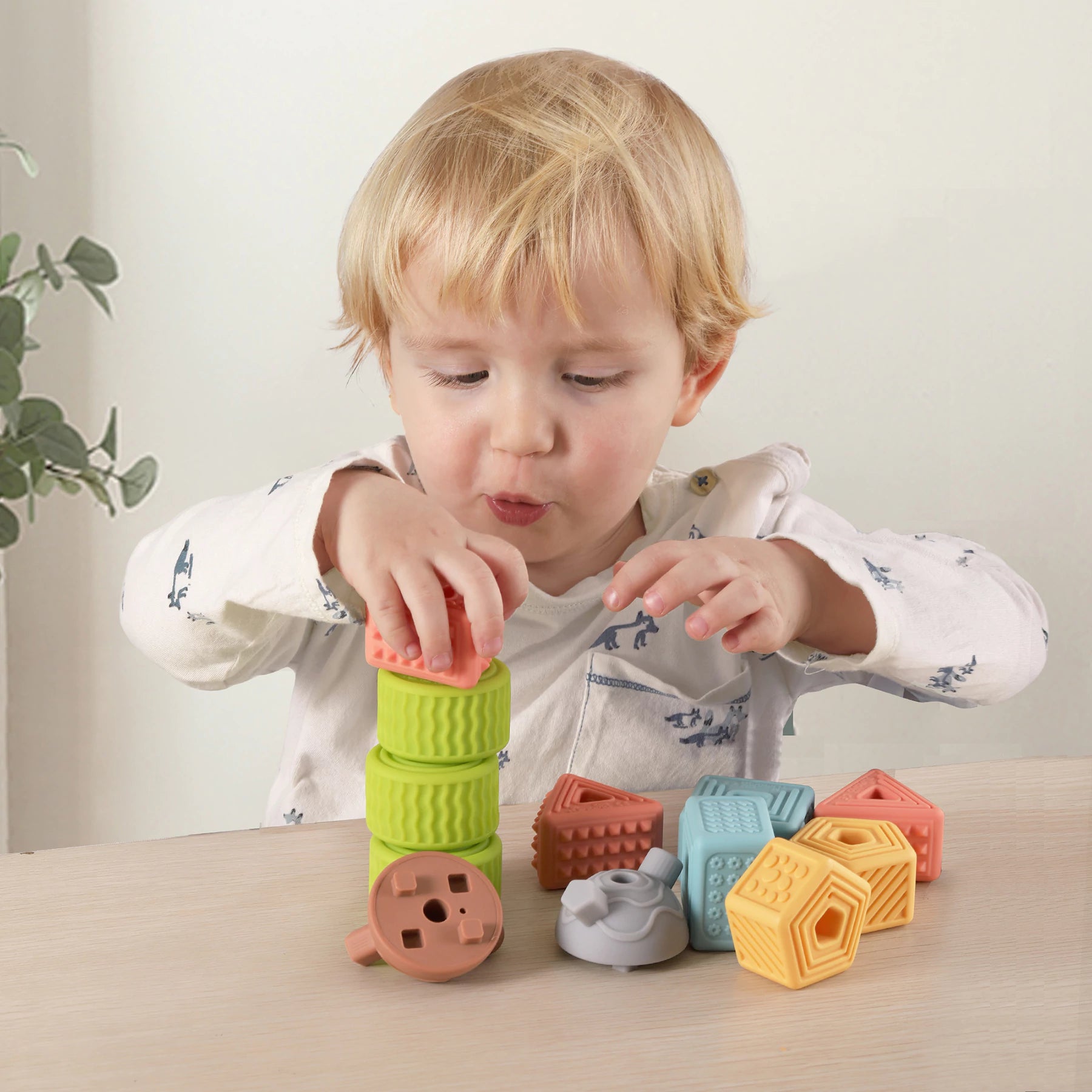 Children's 14-piece stacking toy for hands-on exploration